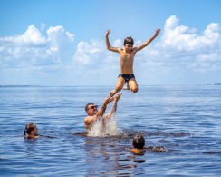 Amazônia com Crianças: 5 motivos para fazer um cruzeiro com seu filho(a)
